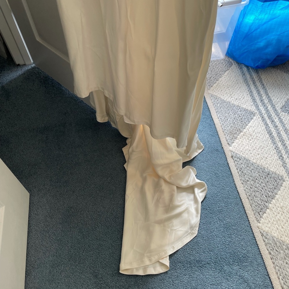 Nicole Miller Silk Alexandra Wedding Gown 10 - Picture 6 of 9